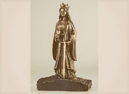 Figura świętej Barbary na kamieniu